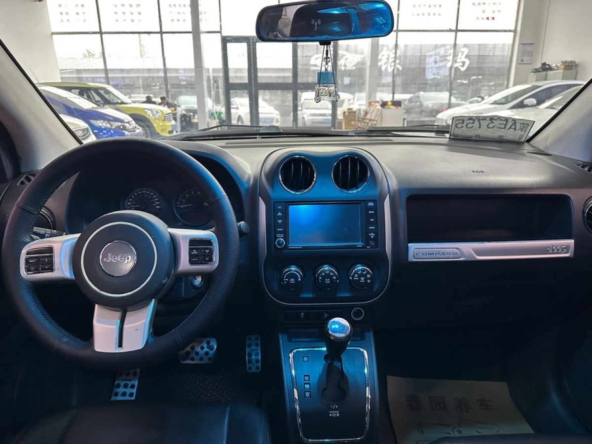 Jeep 指南者  2014款 改款 2.0L 兩驅(qū)進(jìn)取版圖片