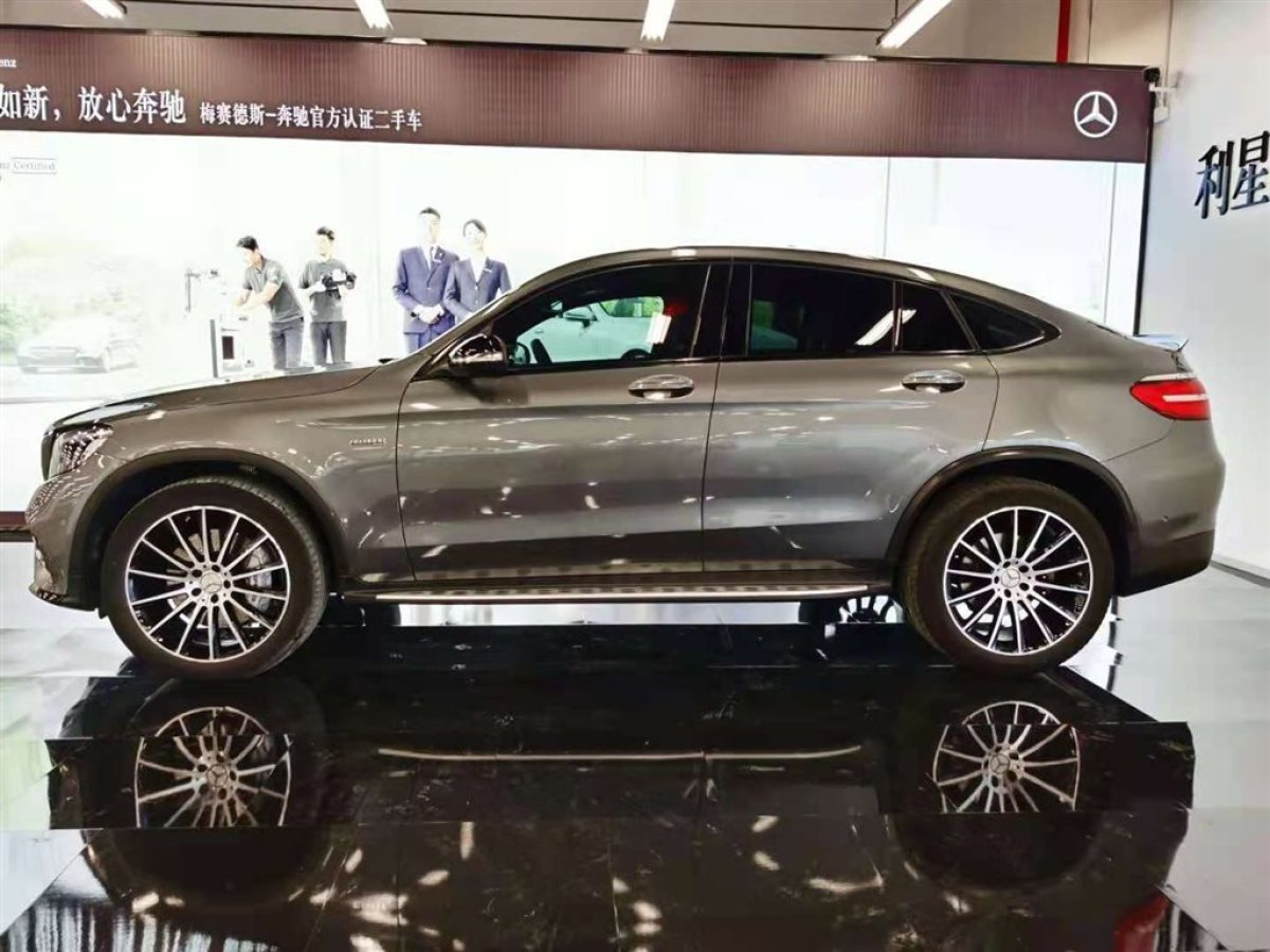 奔驰 奔驰glc轿跑 amg 2017款 amg glc 43 4matic 轿跑suv 自动档