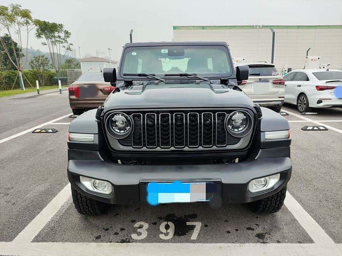 2023年9月Jeep 牧馬人  2024款 2.0T 羅賓漢四門版