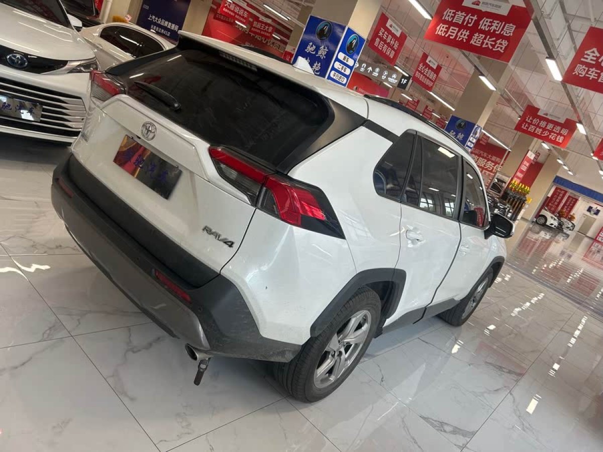 豐田 RAV4榮放  2022款 2.0L CVT兩驅風尚Plus版圖片
