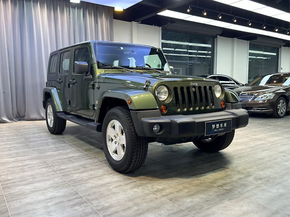 Jeep 牧馬人  2010款 3.8L Sahara 四門版圖片