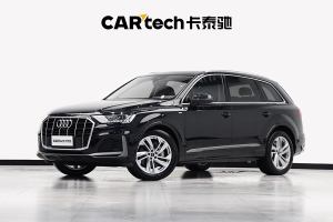 奥迪Q7 奥迪 55 TFSI quattro S line运动型