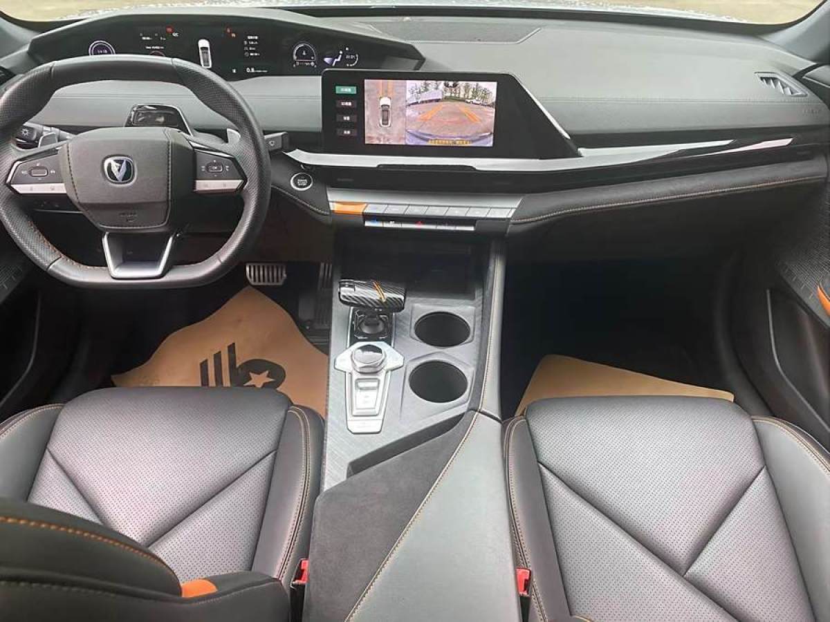 長安 長安UNI-V  2022款 1.5T 卓越型圖片