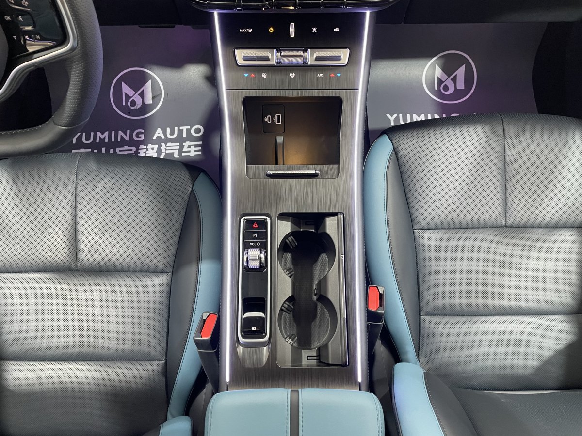 林肯 冒險(xiǎn)家  2024款 1.5T 兩驅(qū)尊享混動(dòng)版圖片