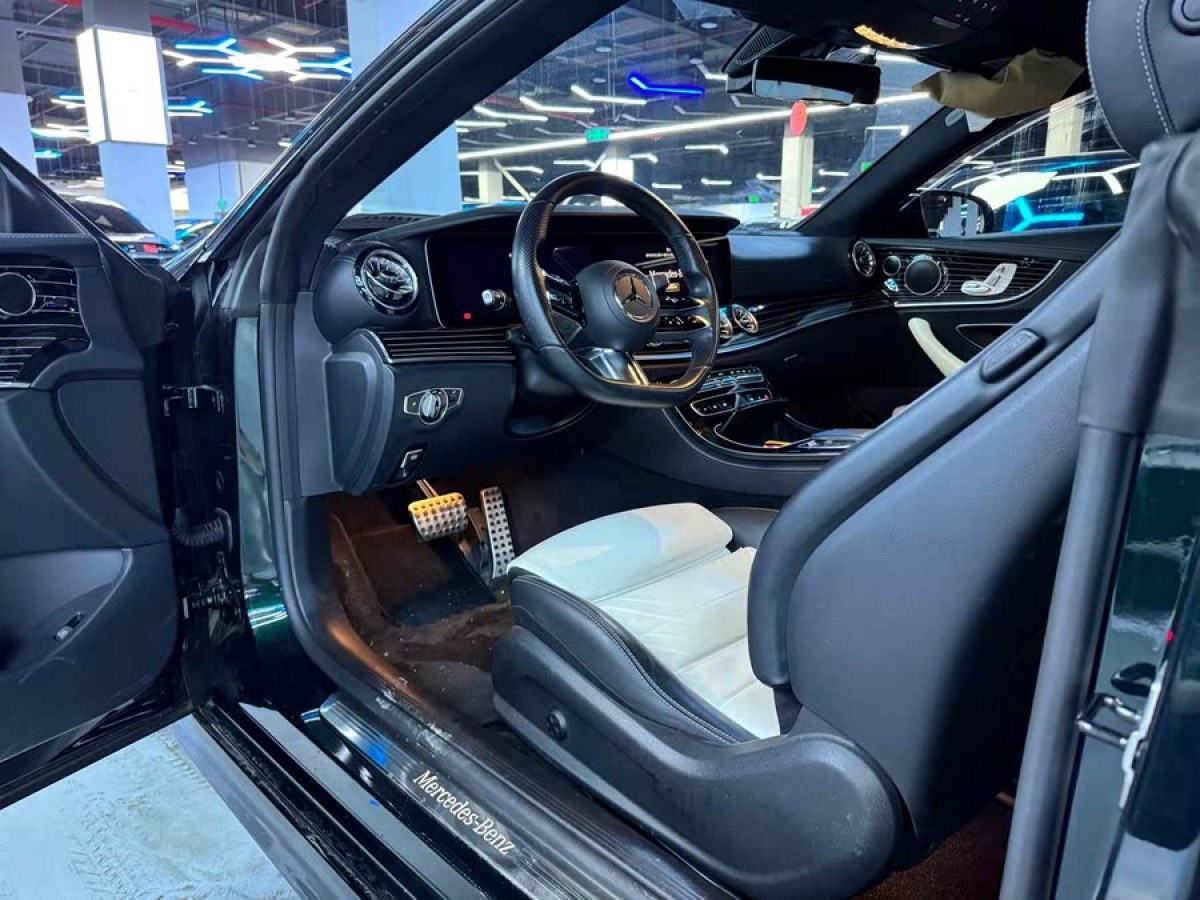 奔馳 奔馳E級  2020款 E 260 轎跑車圖片