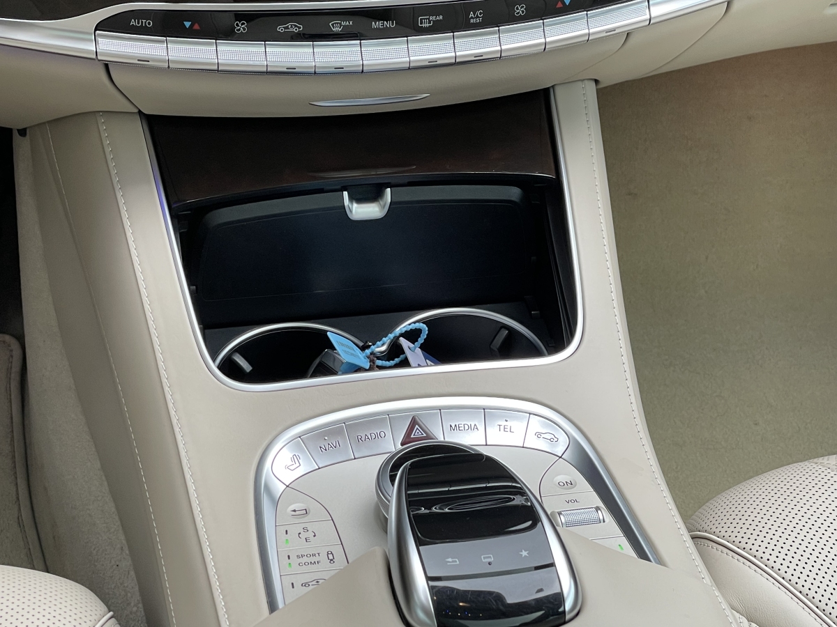 2016年5月奔驰 迈巴赫S级  2016款 S 400 4MATIC