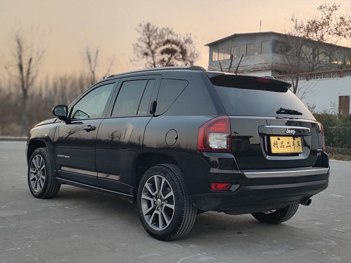 Jeep 指南者  2014款 改款 2.4L 四驅(qū)豪華導(dǎo)航版圖片