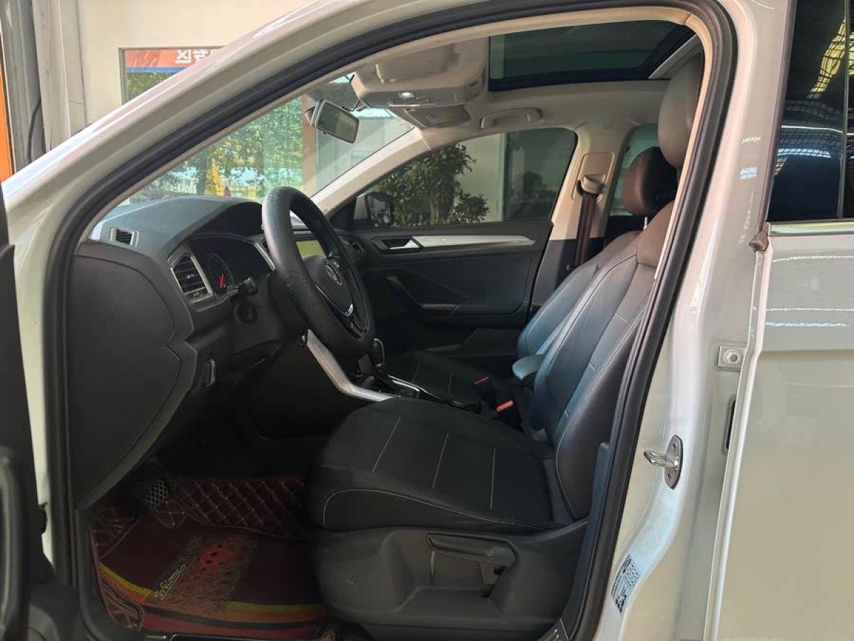 大眾 T-ROC探歌  2019款 230TSI DSG兩驅(qū)進(jìn)取型 國(guó)V圖片