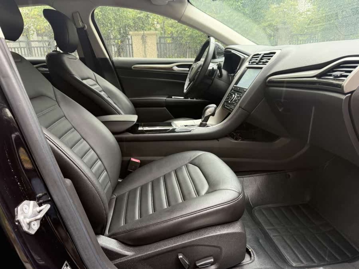 福特 蒙迪歐  2013款 2.0L GTDi200時(shí)尚型圖片