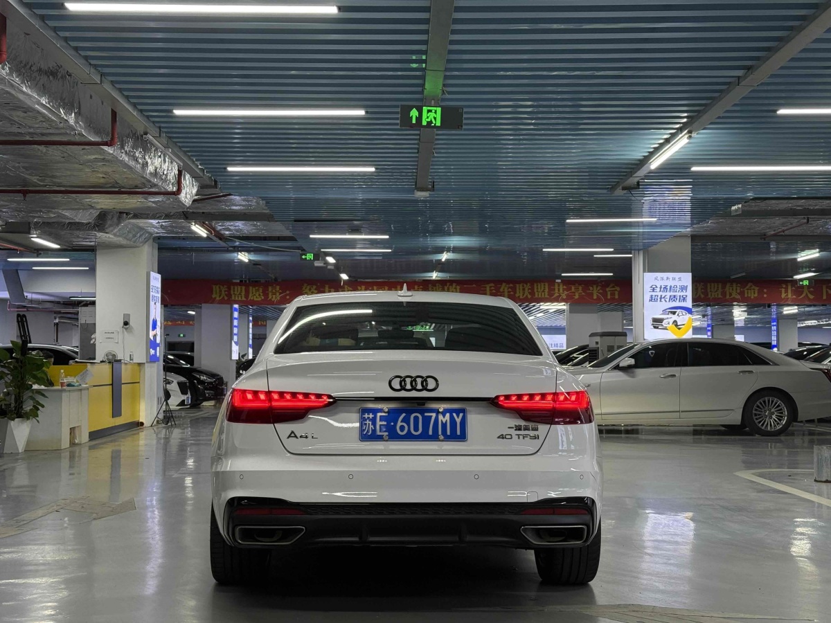 奧迪 奧迪A4L  2022款 40 TFSI 豪華動感型圖片