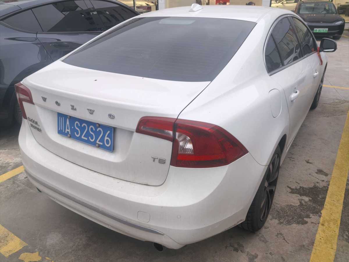 沃爾沃 S60  2014款 2.0T T5 個性運動版(改款)圖片