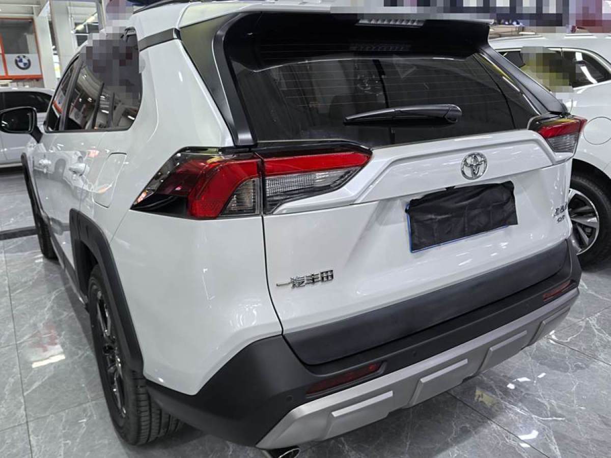 豐田 RAV4榮放  2022款 2.0L CVT四驅(qū)風(fēng)尚Plus版圖片