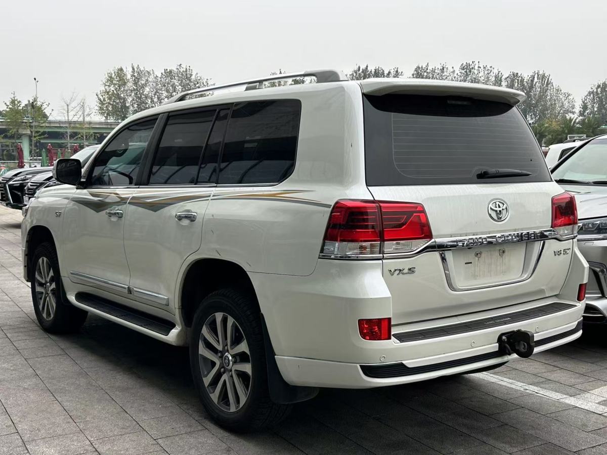 2019年4月豐田 蘭德酷路澤  2018款 5.7L VX-R 12氣 底升(中東版)