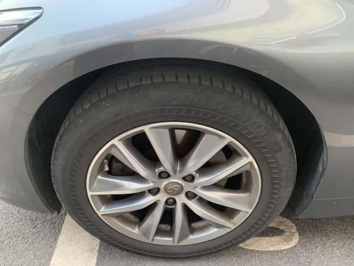 英菲尼迪 Q50L  2016款 2.0T 悅享版圖片