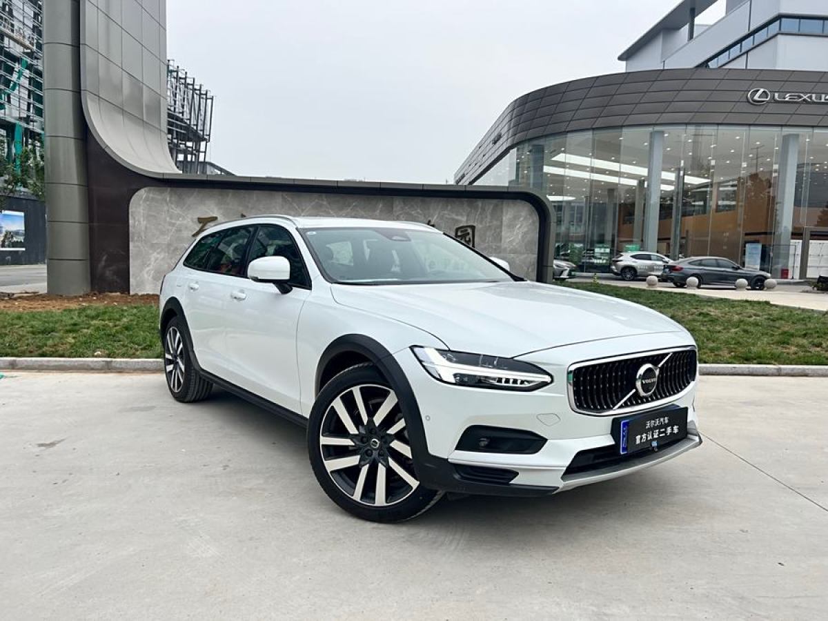 2024年1月沃爾沃 V90  2024款 Cross Country B5 AWD 智尊版