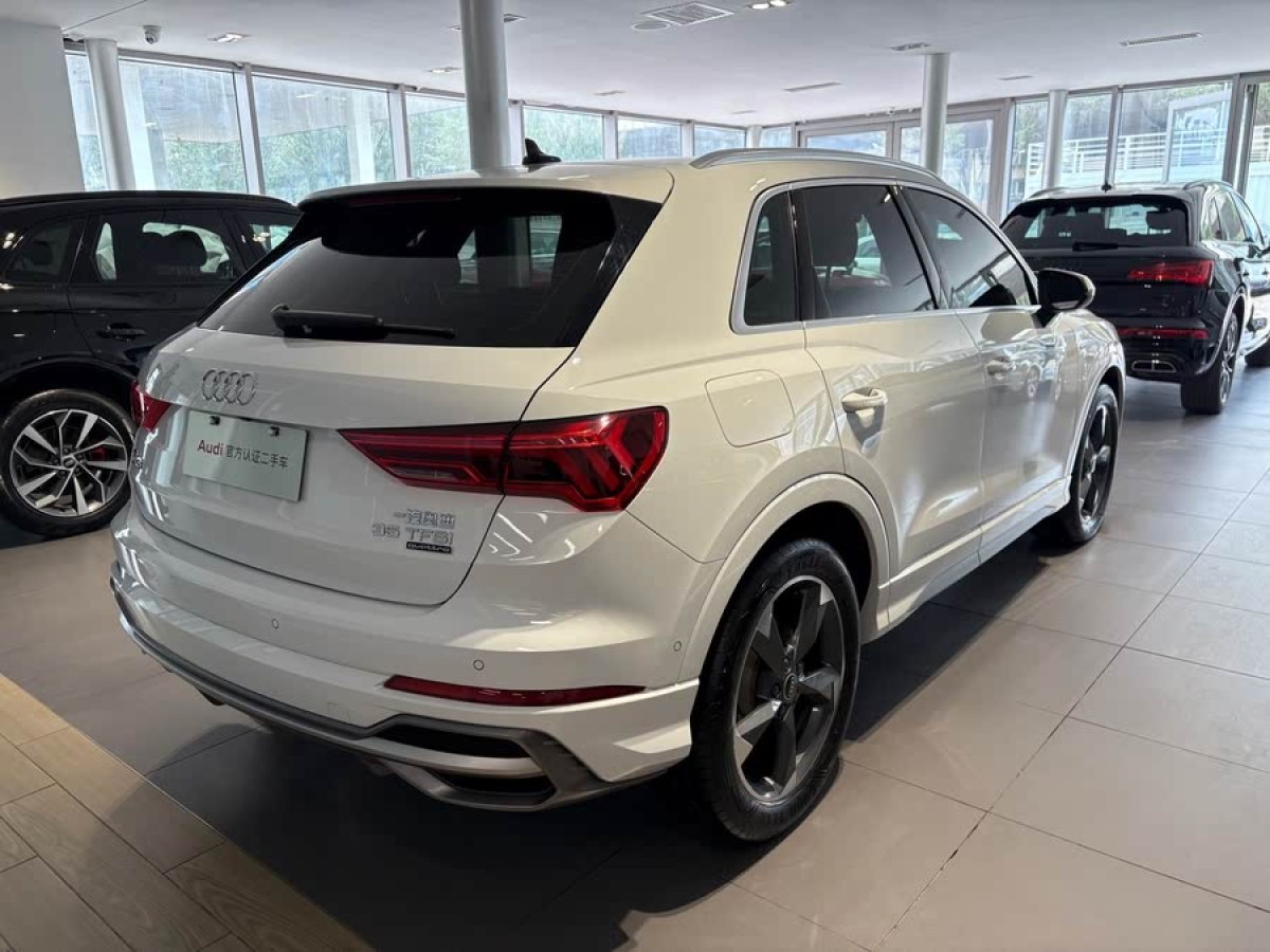 奧迪 奧迪Q3  2019款  35 TFSI 時(shí)尚動(dòng)感型圖片
