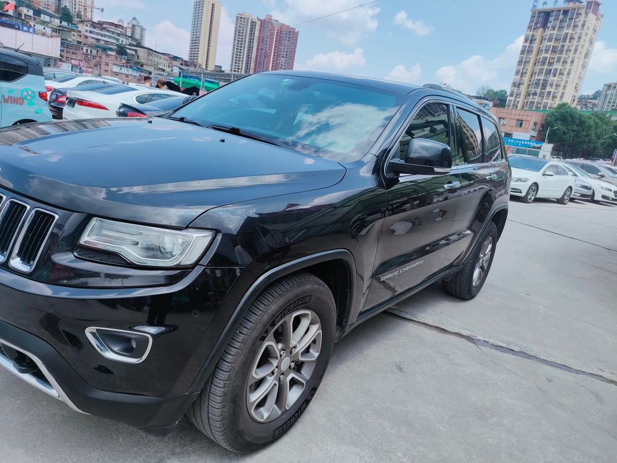 Jeep 大切諾基  2014款 3.6L 精英導(dǎo)航版圖片