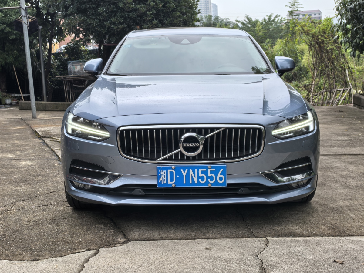 沃爾沃 S90  2020款 改款 T5 智遠(yuǎn)豪華版圖片