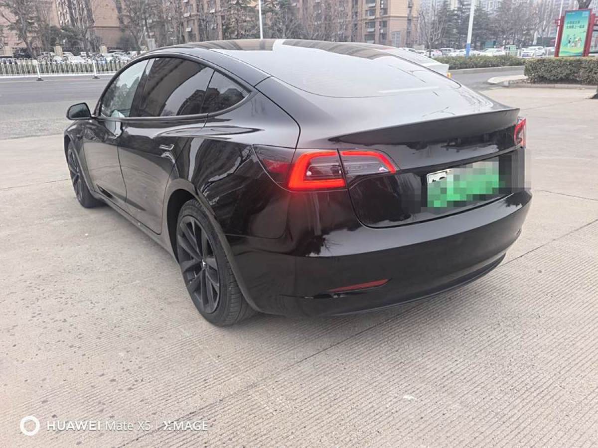 特斯拉 Model 3  2021款 改款 標(biāo)準(zhǔn)續(xù)航后驅(qū)升級版圖片