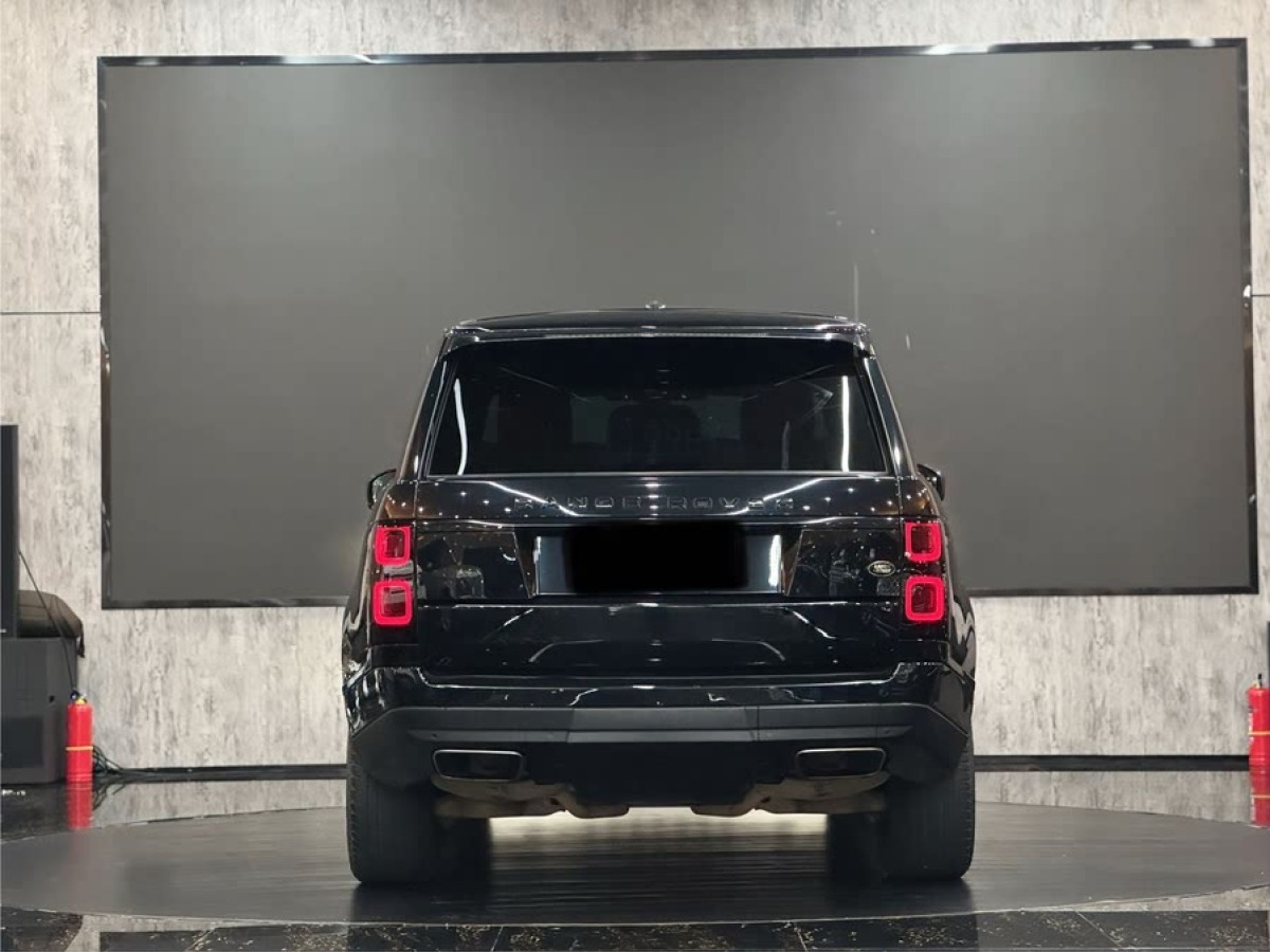 路虎 攬勝  2015款 3.0 V6 黑曜限量版圖片