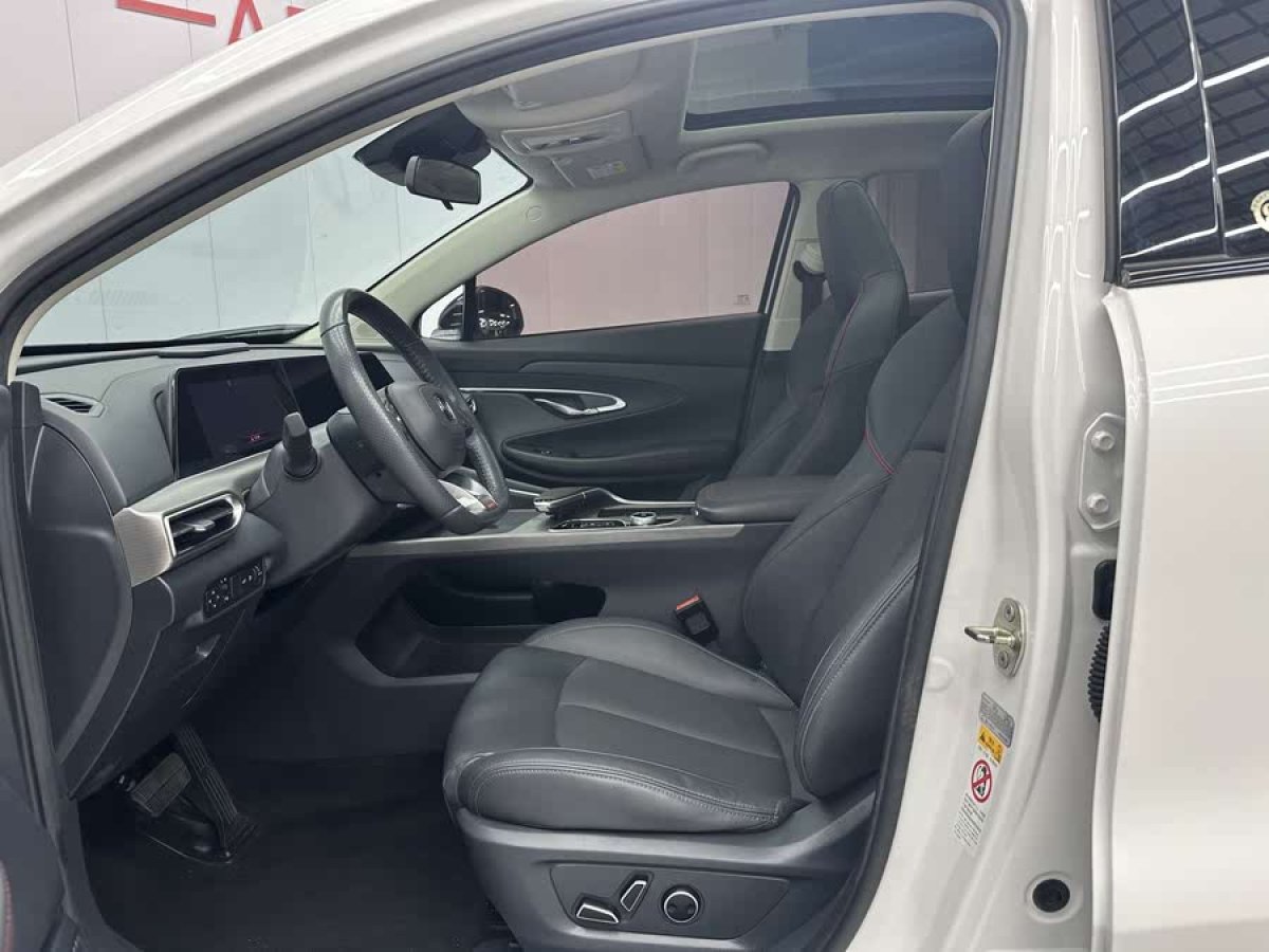 長安 UNI-T  2020款 1.5T 旗艦型圖片