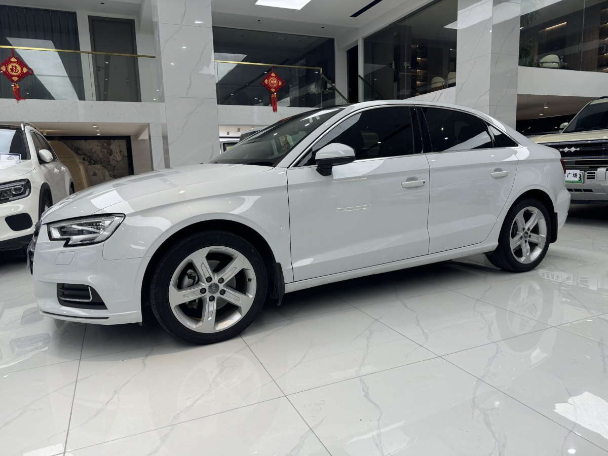 奧迪 奧迪A3  2017款 Limousine 35 TFSI 時(shí)尚型圖片