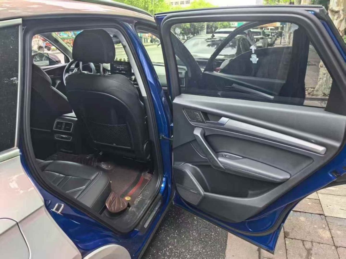 奧迪 奧迪Q5 e-tron  2022款 40 e-tron 星耀型 機甲套裝圖片