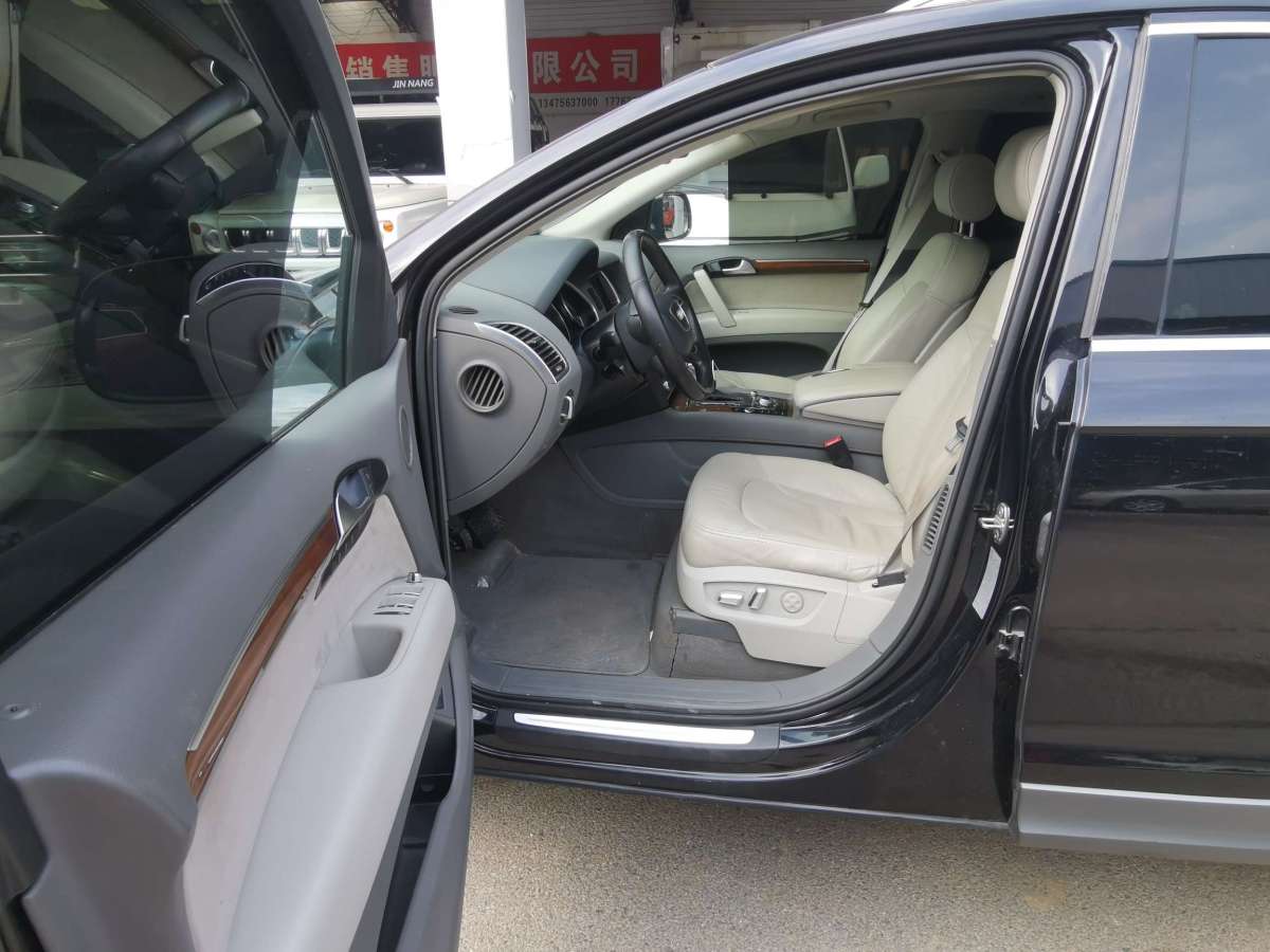 奧迪 奧迪Q7  2012款 3.0 TFSI 進(jìn)取型(200kW)圖片