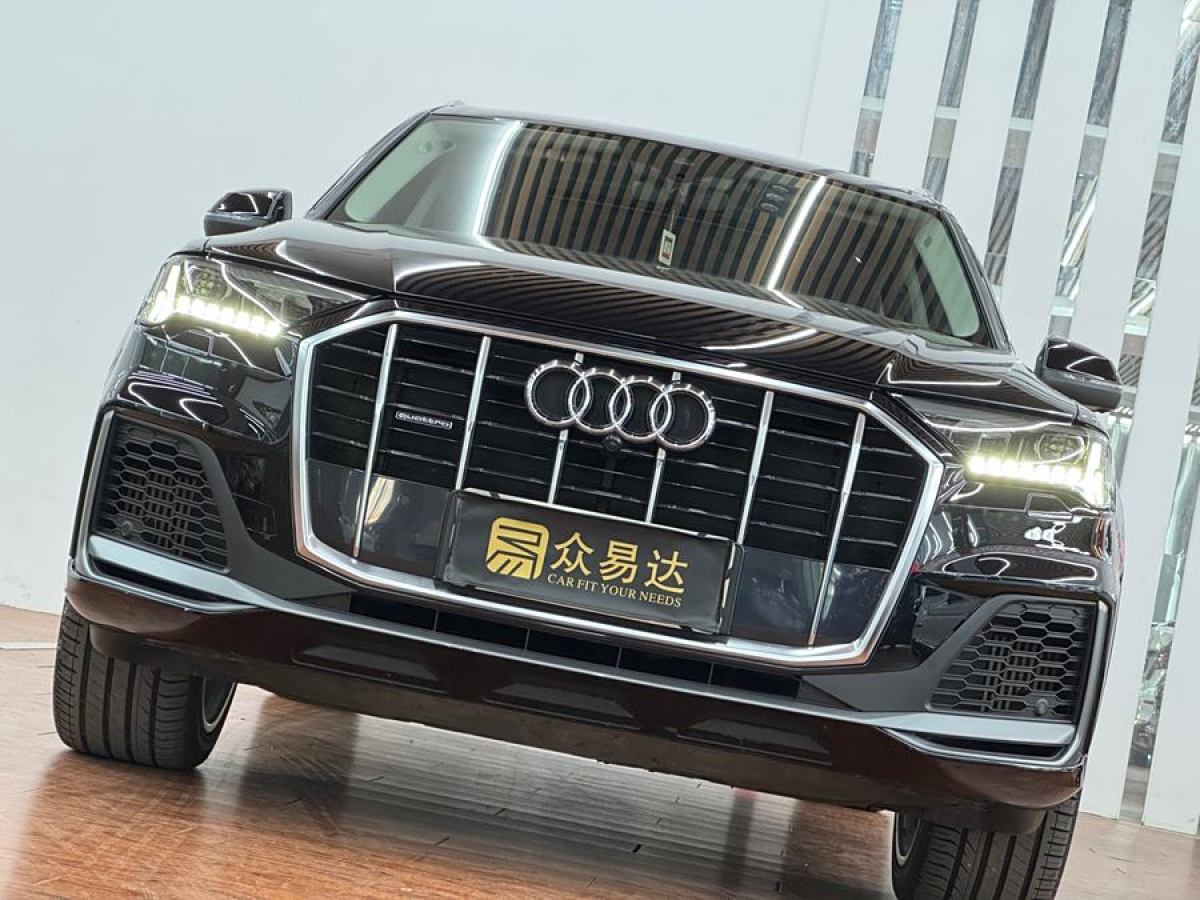 奧迪 奧迪Q7  2024款 55 TFSI quattro S line運(yùn)動(dòng)型圖片