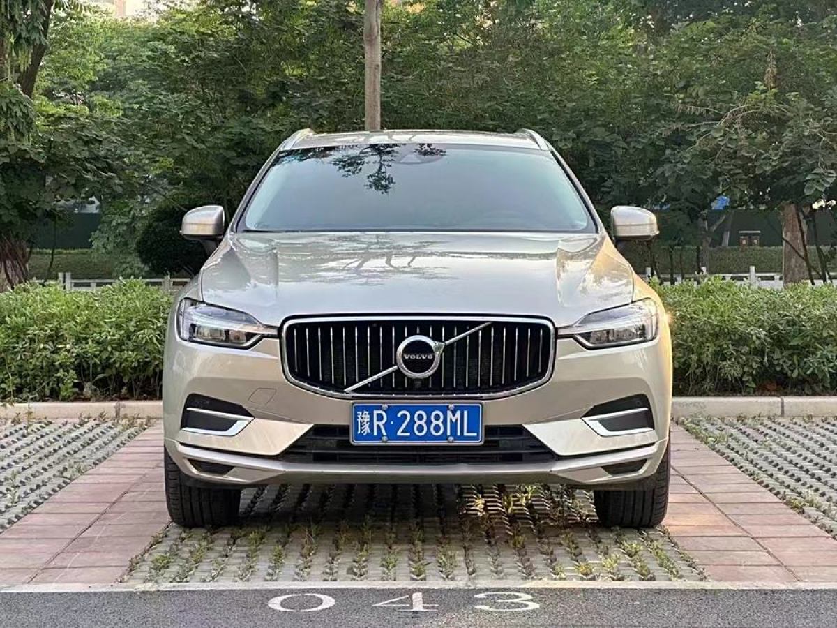 2020年4月沃爾沃 XC60  2020款 T5 四驅(qū)智逸豪華版