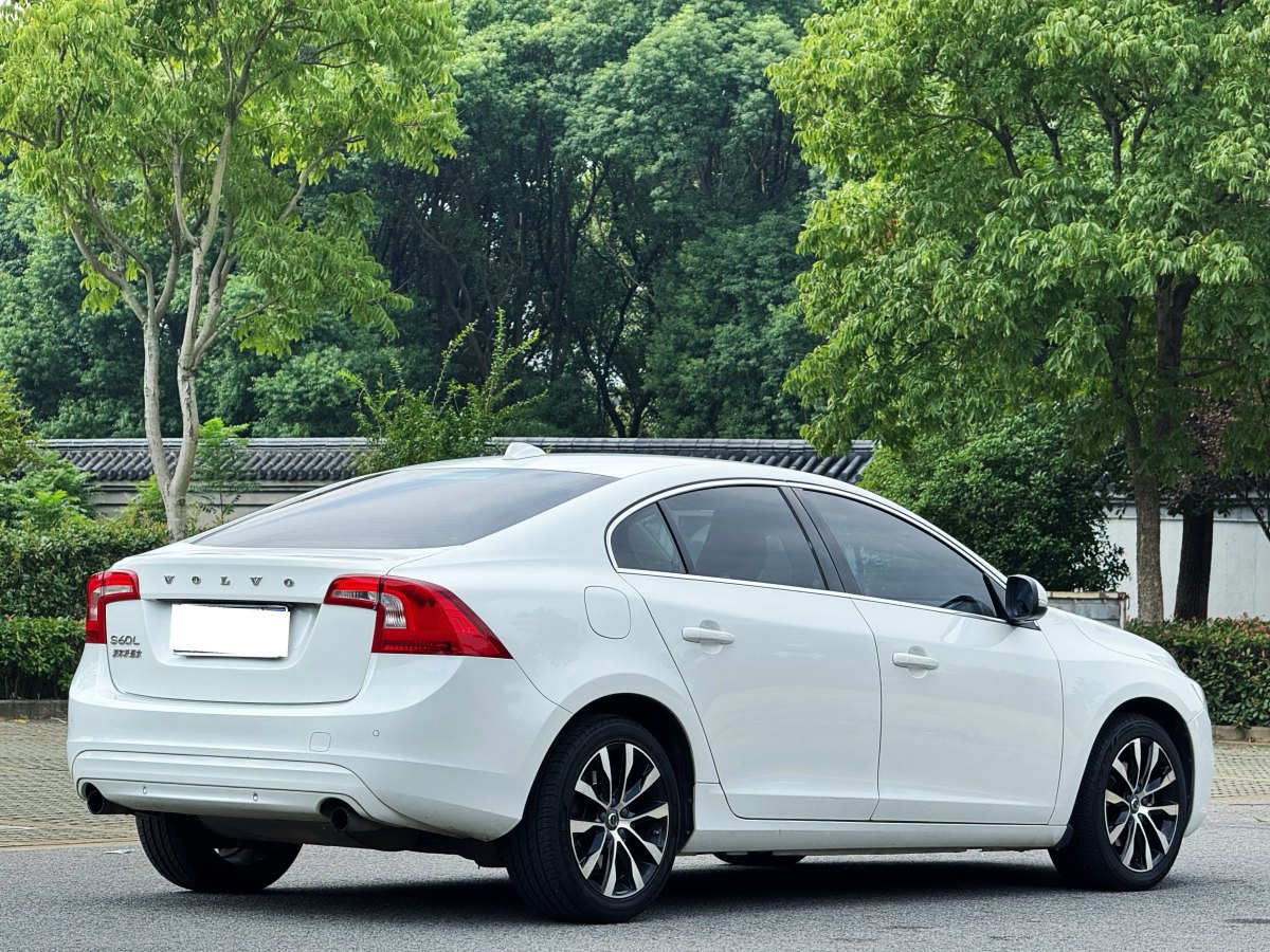 沃爾沃 S60L  2018款 T3 智進進取版圖片