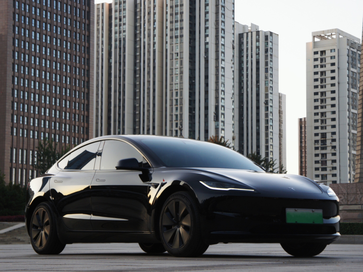 特斯拉 Model Y  2024款 后輪驅(qū)動(dòng)版圖片