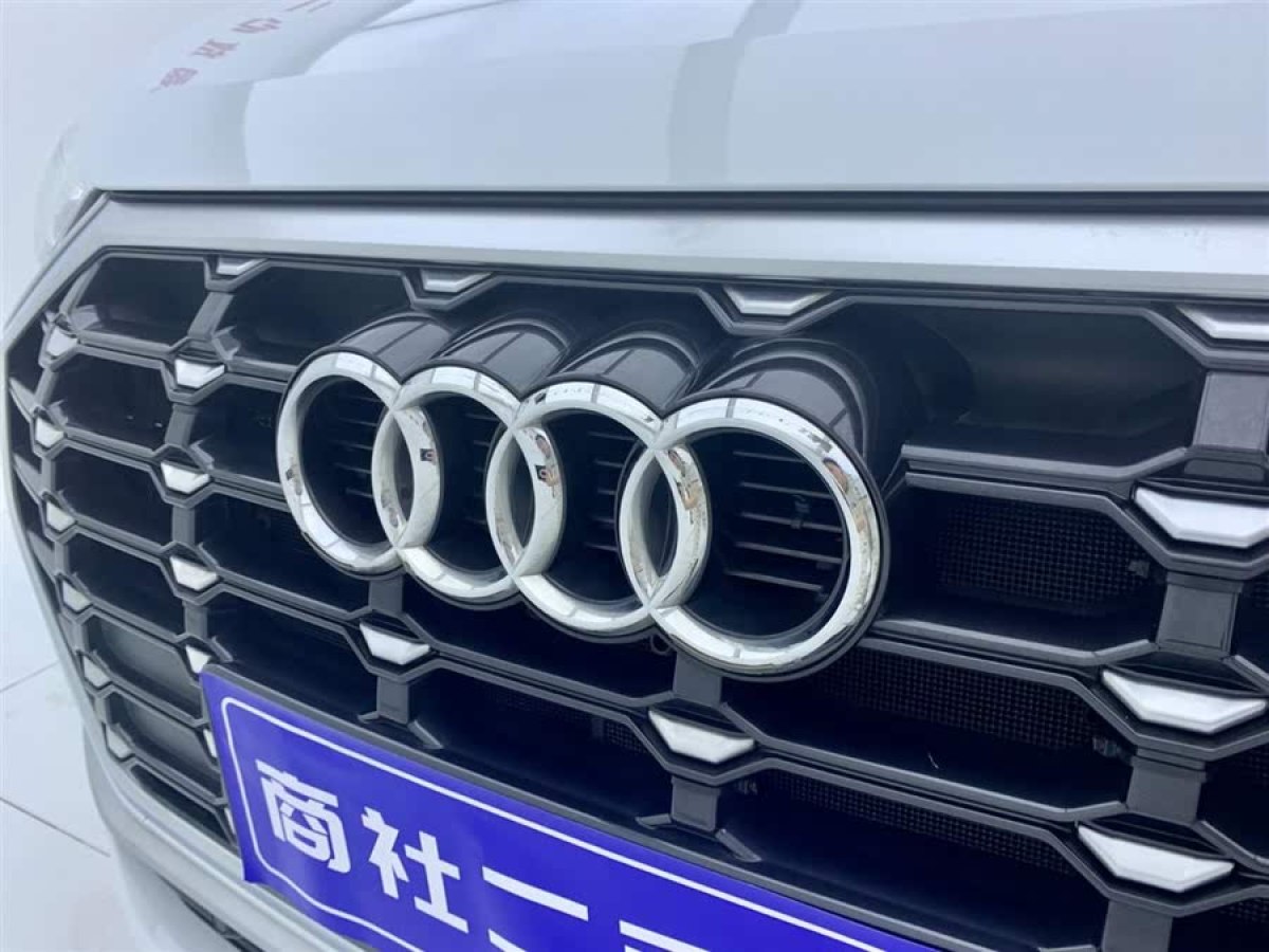 奧迪 奧迪Q3  2022款 35 TFSI 進(jìn)取動(dòng)感型圖片