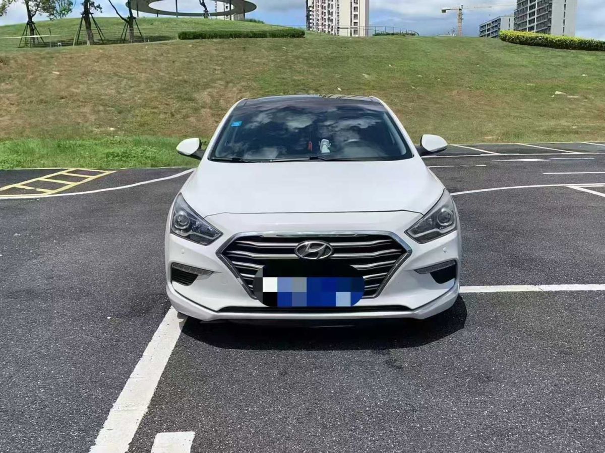 現(xiàn)代 名圖  2017款 1.6T 自動旗艦型TOP圖片