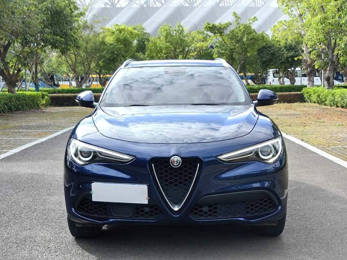 阿爾法·羅密歐 Stelvio  2017款 2.0T 200HP 豪華版圖片