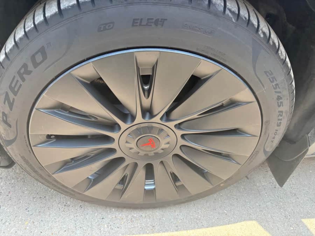 特斯拉 Model Y  2022款 改款 后輪驅(qū)動版圖片