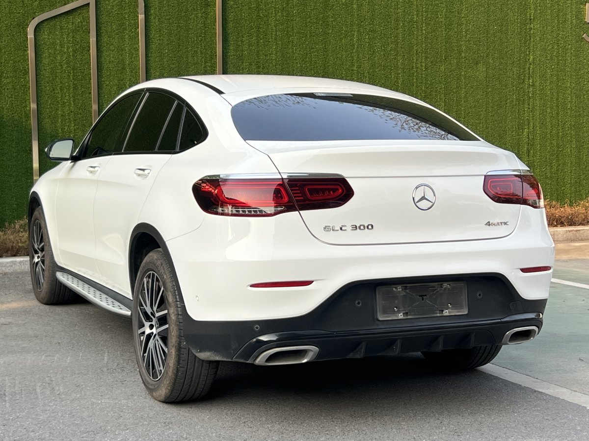 奔馳 奔馳GLC  2021款 GLC 300 4MATIC 轎跑SUV圖片