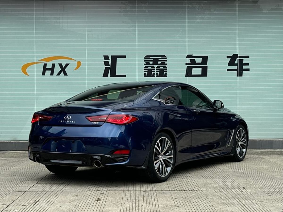 英菲尼迪 Q60  2017款 2.0T 豪華版圖片