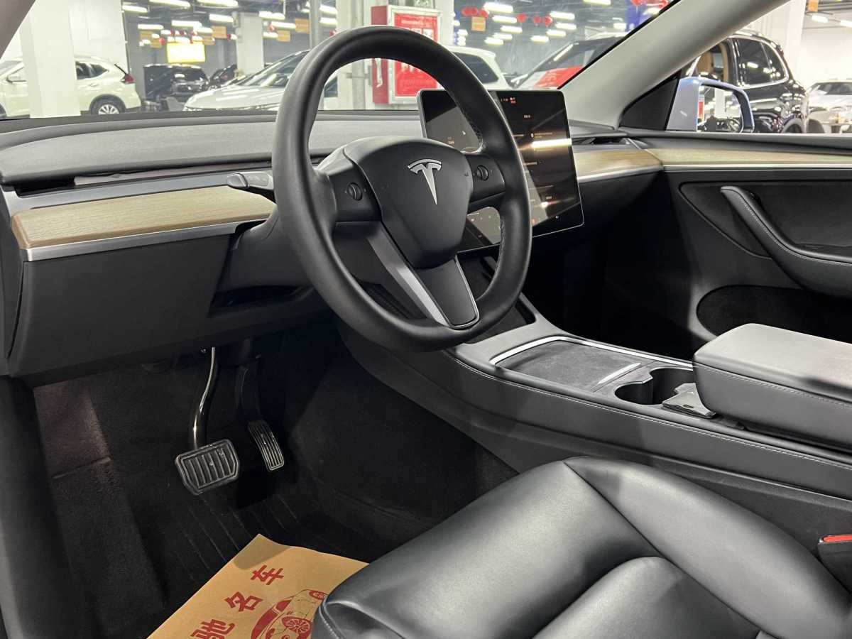 特斯拉 Model 3  2022款 后輪驅(qū)動版圖片