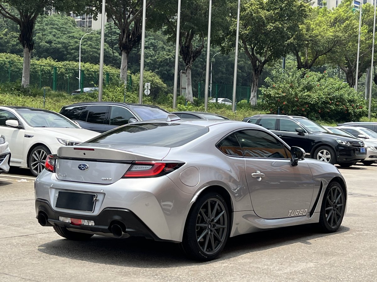 斯巴魯 BRZ  2023款 2.4L 手動(dòng)10周年紀(jì)念版圖片