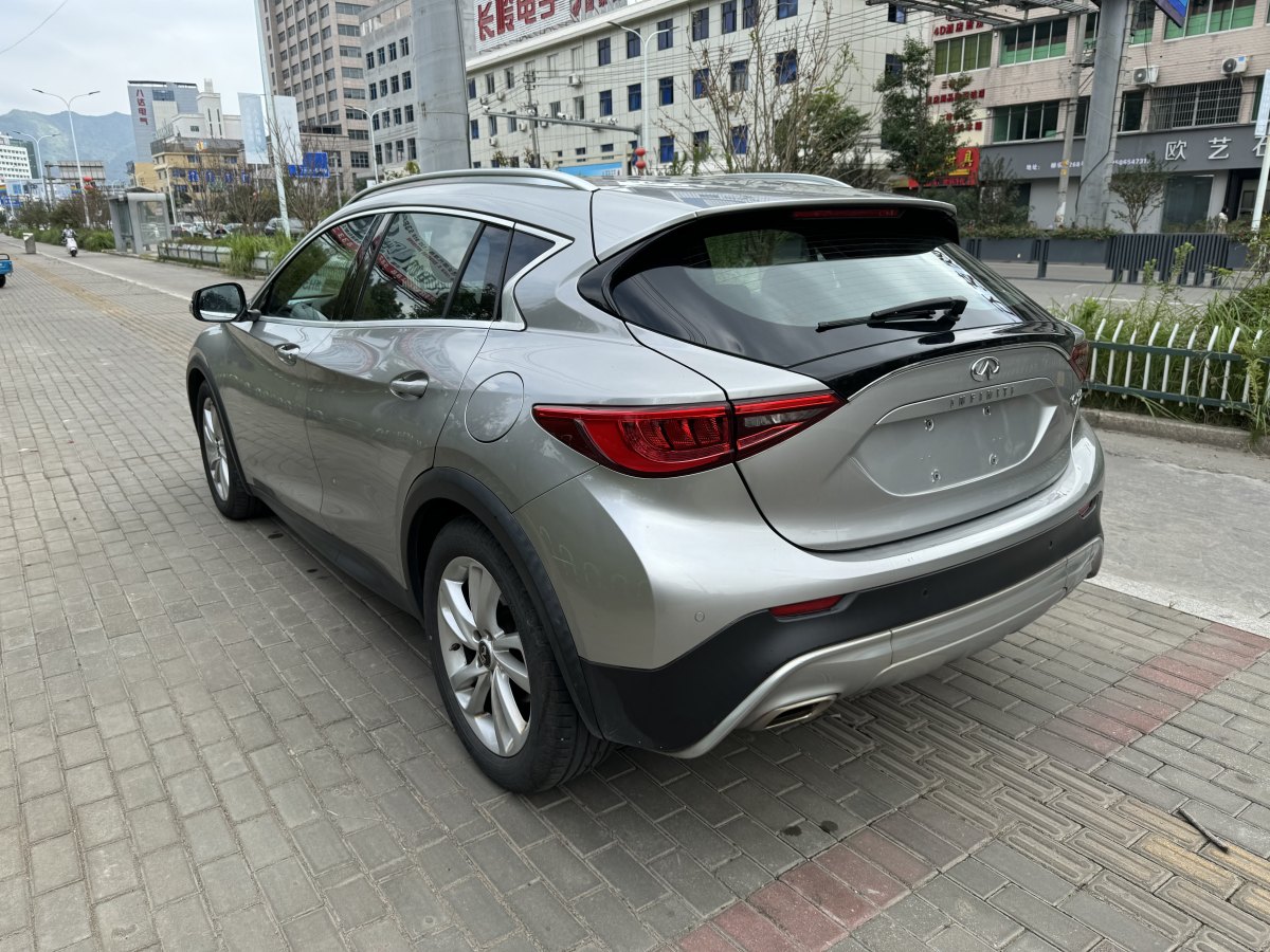 2017年1月英菲尼迪 QX30  2017款 1.6T 兩驅(qū)時(shí)尚版