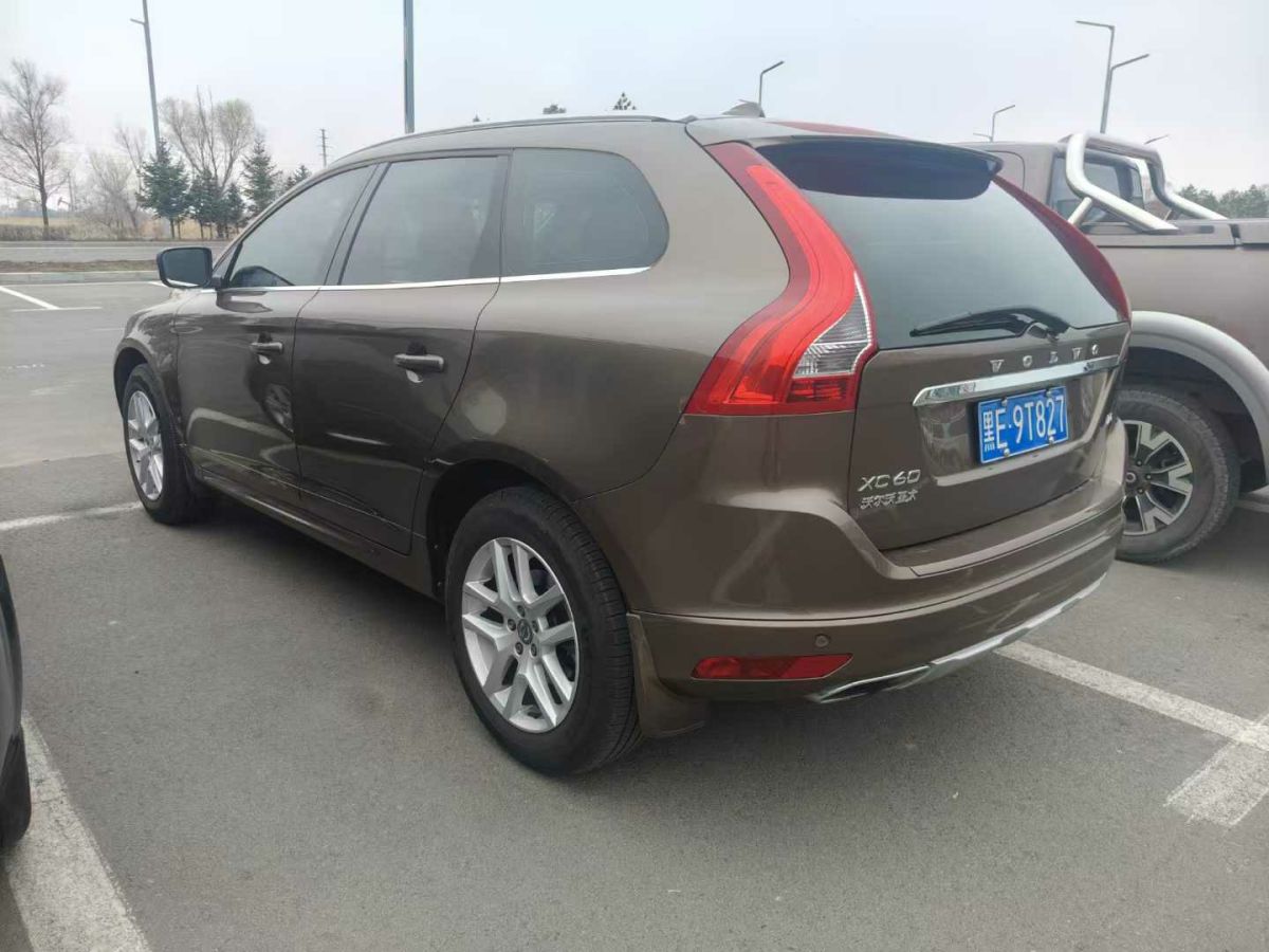 沃爾沃 XC60  2017款 2.0T T5 AWD 個(gè)性運(yùn)動(dòng)版圖片