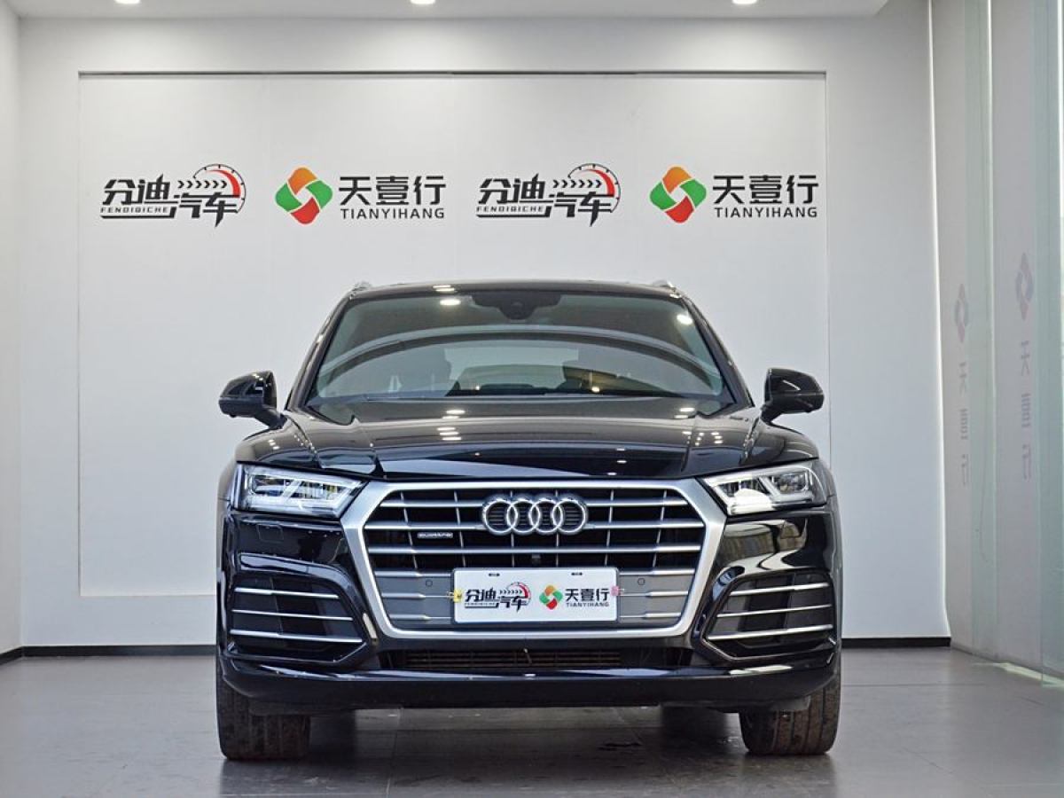 2019年3月奧迪 奧迪Q5L  2018款  45 TFSI 尊享運動型 國VI