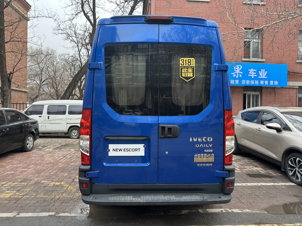 Iveco daily2018 2.3T passenger car, 11 seats, 5151 long, F1A图片