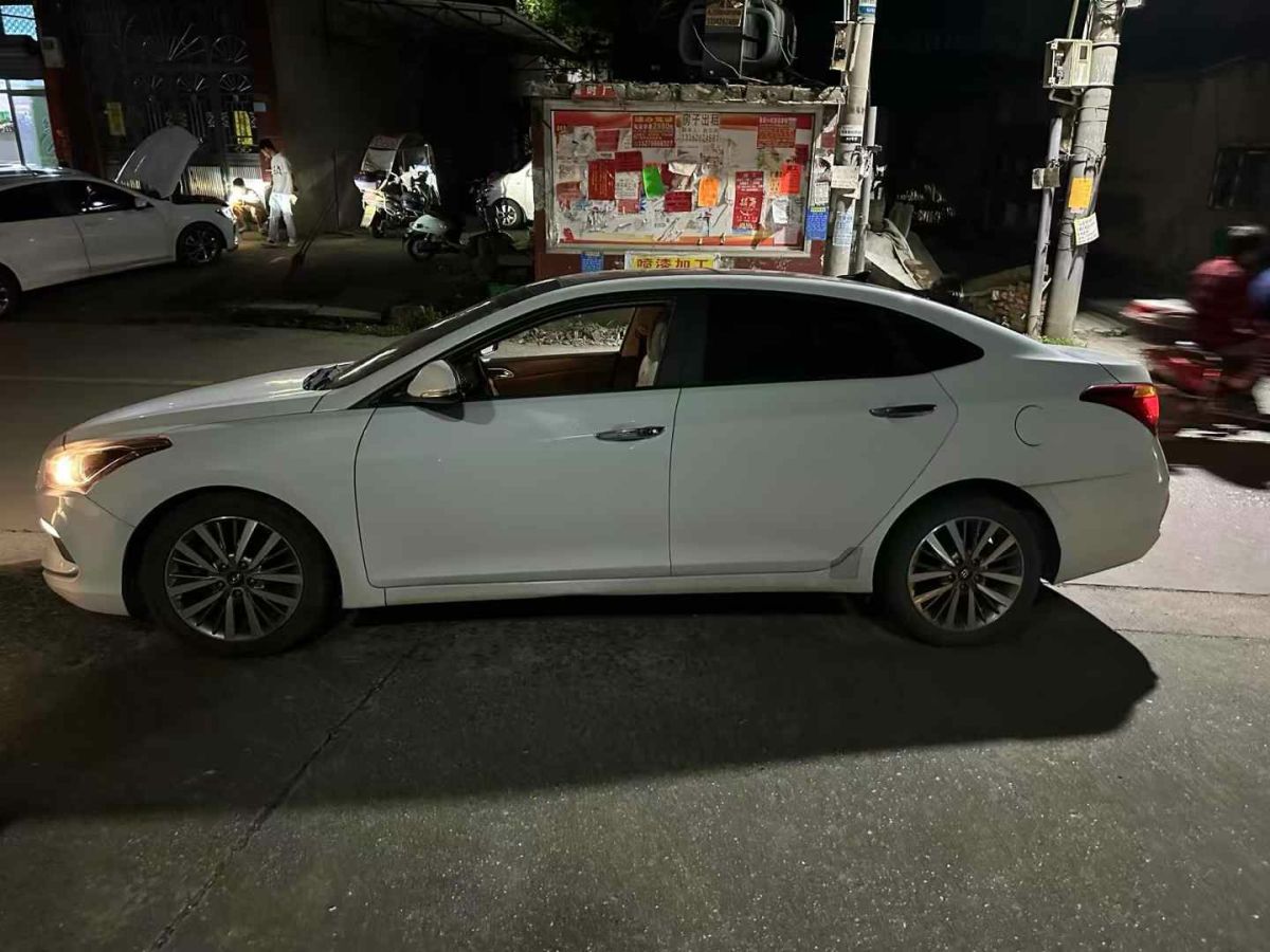 現(xiàn)代 名圖  2017款 1.6T 自動(dòng)旗艦型TOP圖片