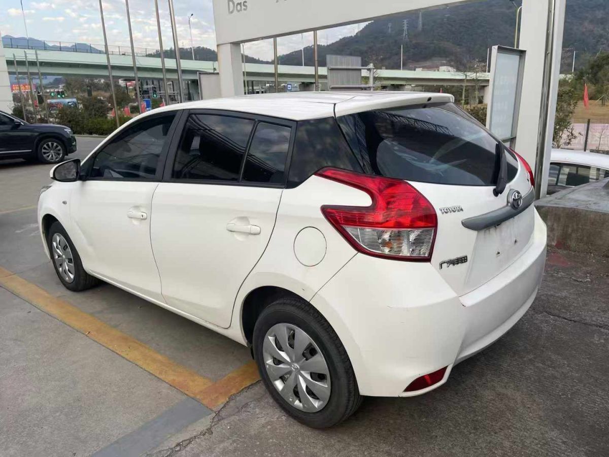 豐田 YARiS L 致炫  2015款 1.5G 自動炫動天窗特別版圖片