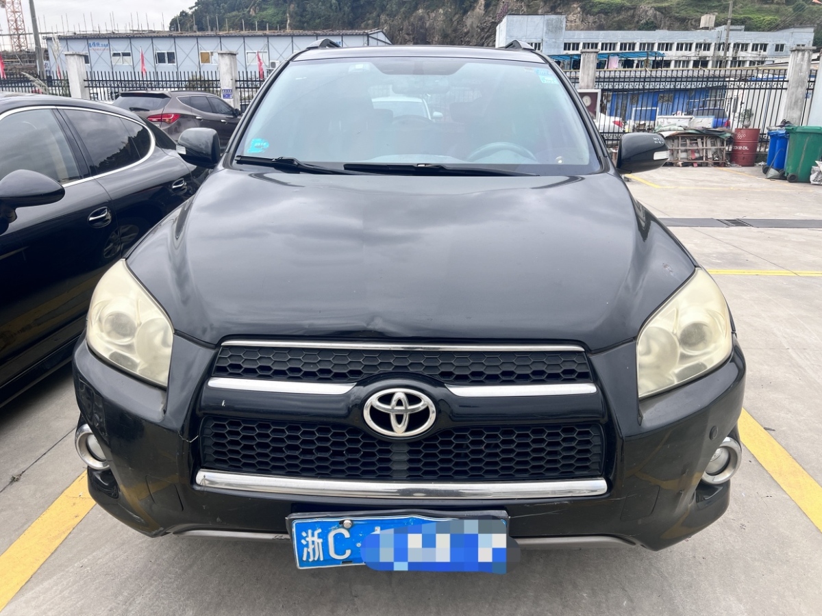 豐田 RAV4榮放  2011款 2.4L 自動四驅(qū)豪華版圖片