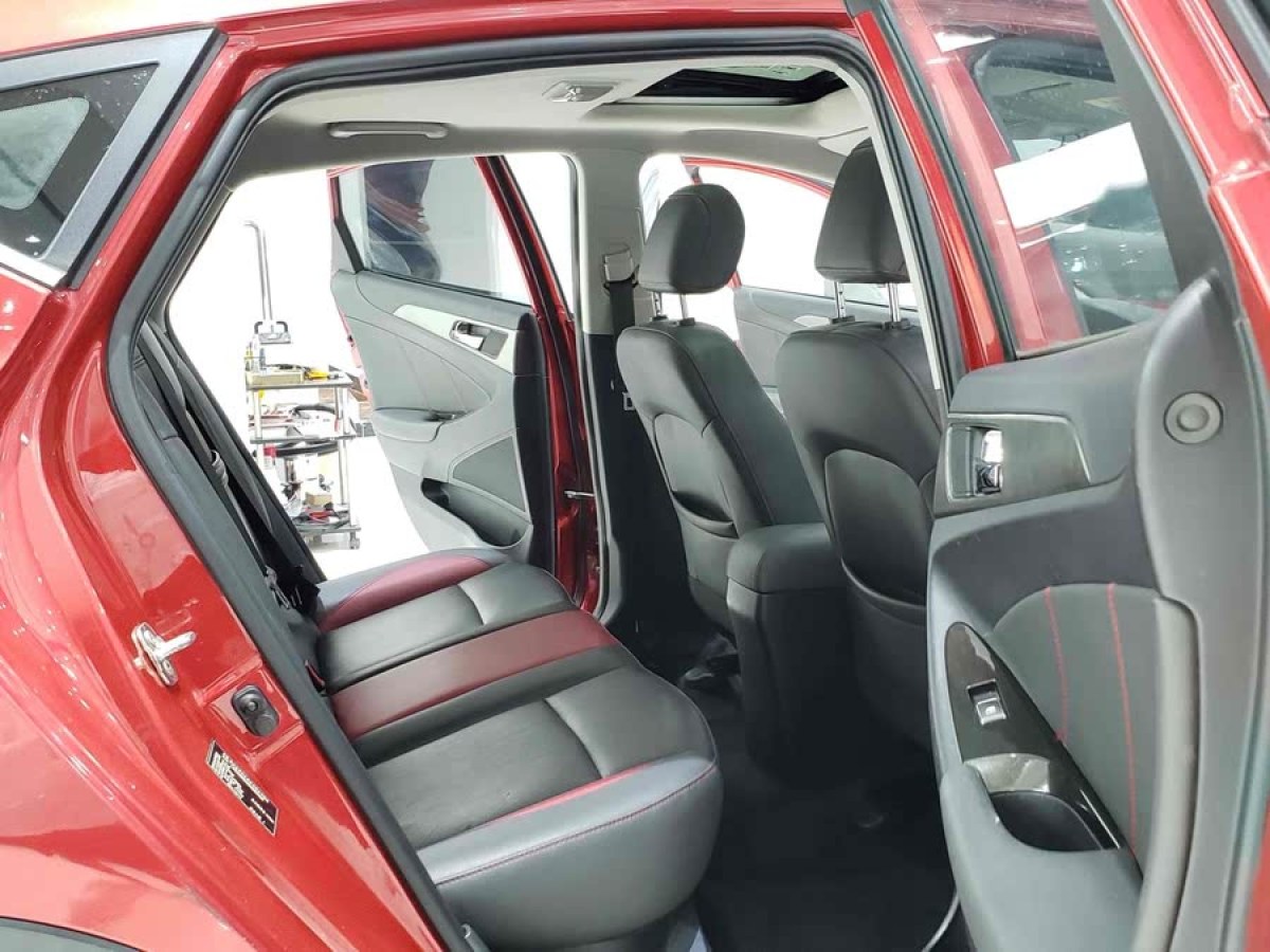 長(zhǎng)安 逸動(dòng)XT  2016款 1.6L 自動(dòng)俊酷型圖片