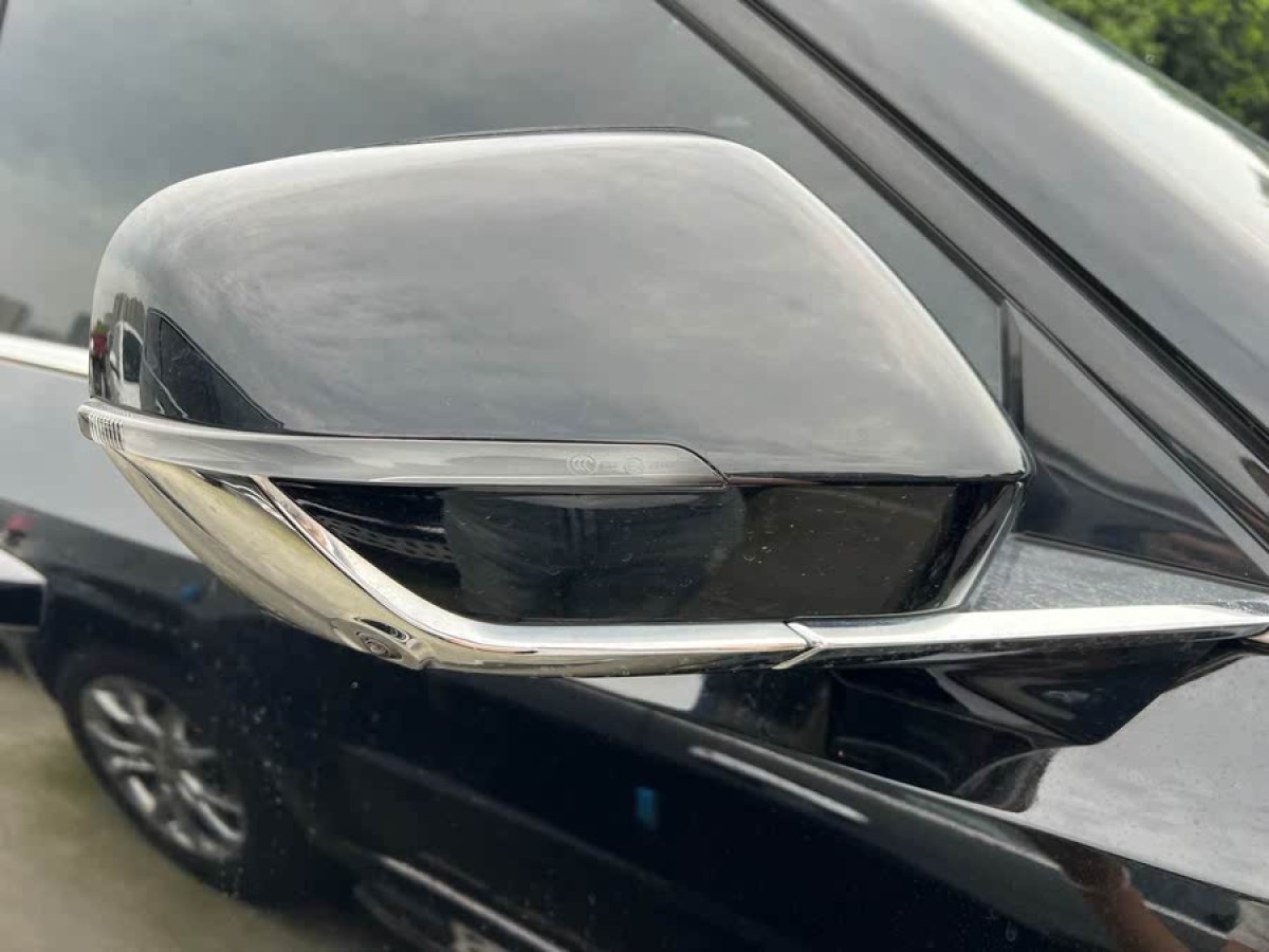 廣汽傳祺 GS8  2022款 領(lǐng)航系列 2.0TGDI 兩驅(qū)豪華智聯(lián)版（七座）圖片