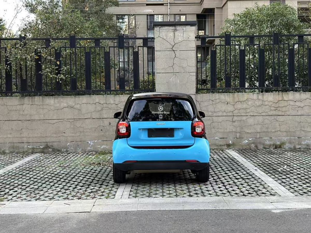 smart fortwo  2015款 1.0L 52千瓦硬頂靈動(dòng)版圖片